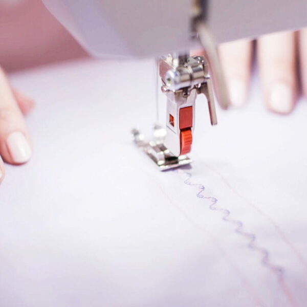 Bernina 325 - Image 4