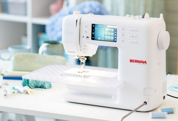 Bernina 335